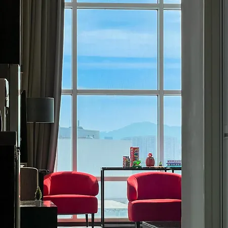 Maritime Suites Duplex In Karpal Singh With Netflix & Free Wifi George Town Exterior photo