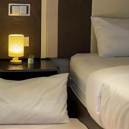 Maritime Suites Duplex In Karpal Singh With Netflix & Free Wifi George Town Exterior photo