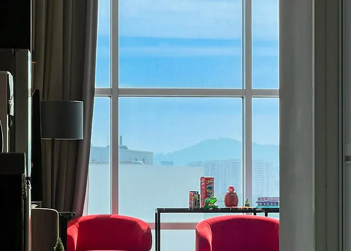 Maritime Suites Duplex In Karpal Singh With Netflix & Free Wifi