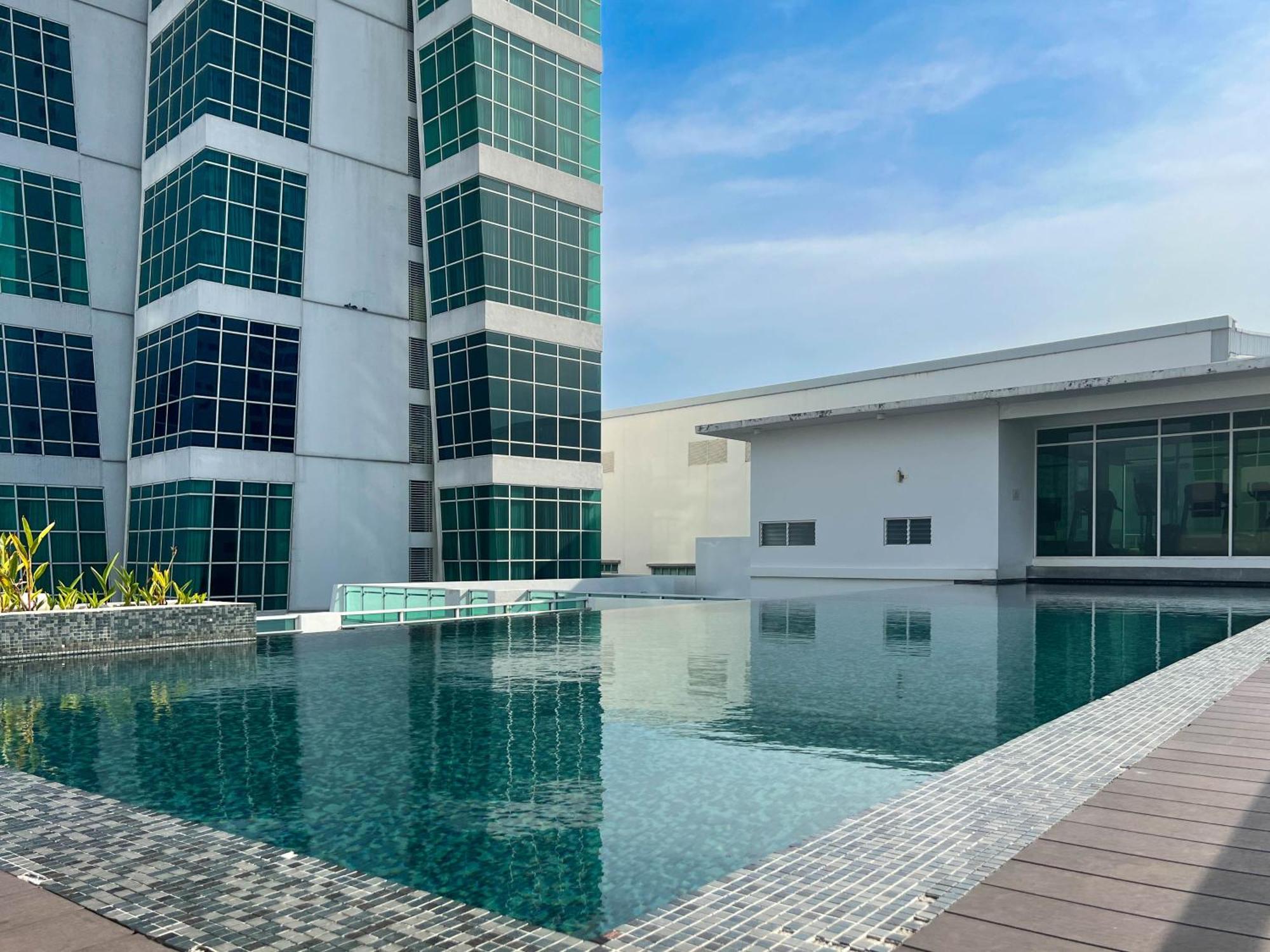 Maritime Duplex In Karpal Singh With Netflix & Free Wifi *